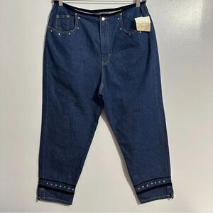 Liz Claiborne velvet group capri jeans with rhinestones and velvet size 16 NWT